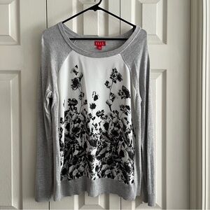 ELLE Gray and White Floral Sweater